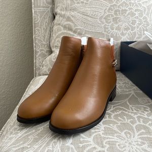 Cole HAAN bottie size 8 Brand New